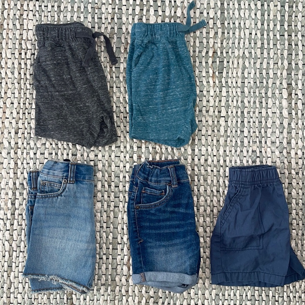 Toddler boys LOT of  2T shorts